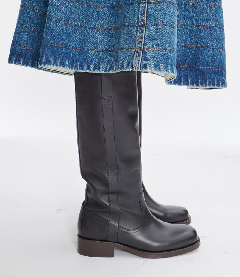 A.P.C. Héloïse Camargue boots outlook