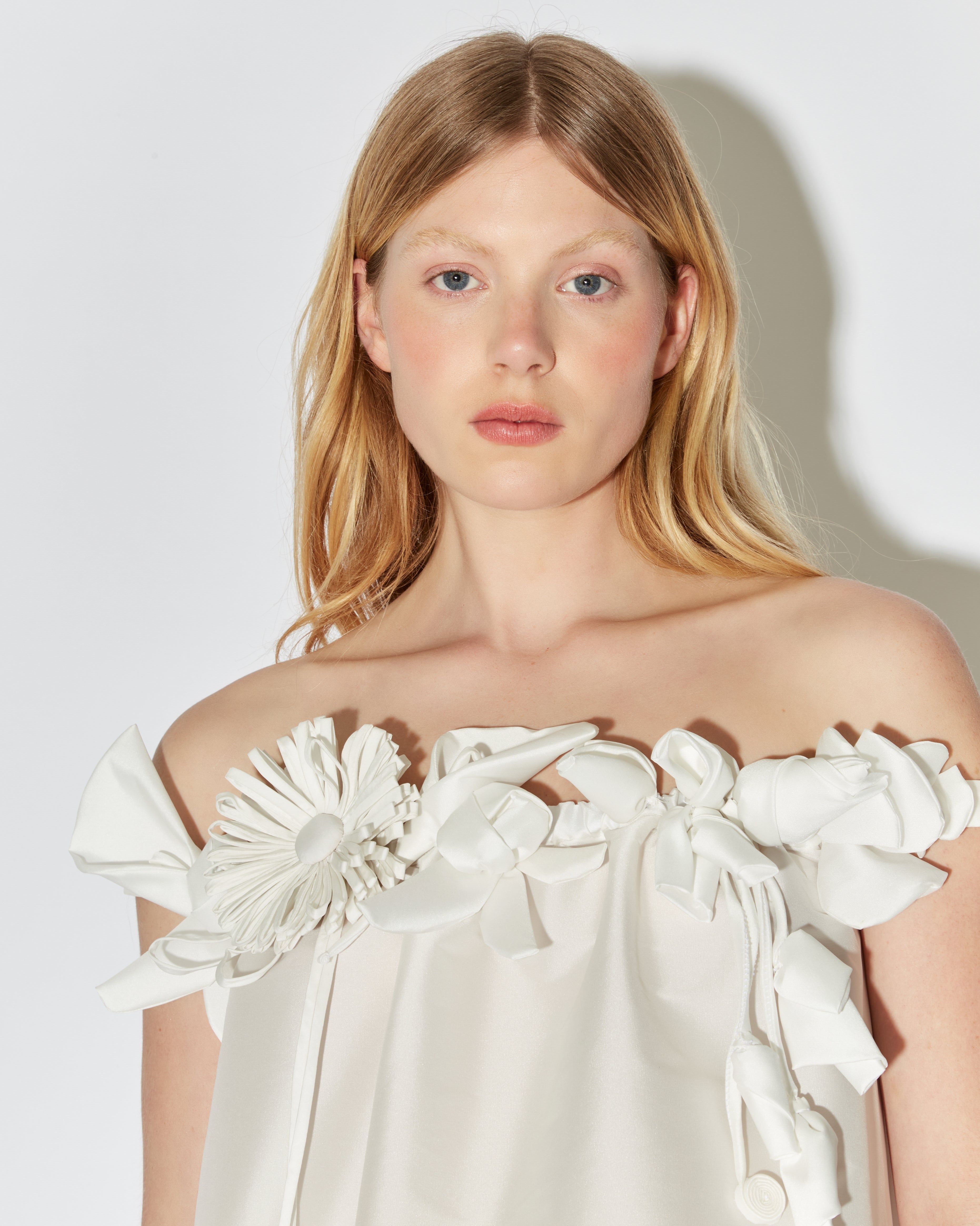 Dress Tan 3D Bouquet - 2