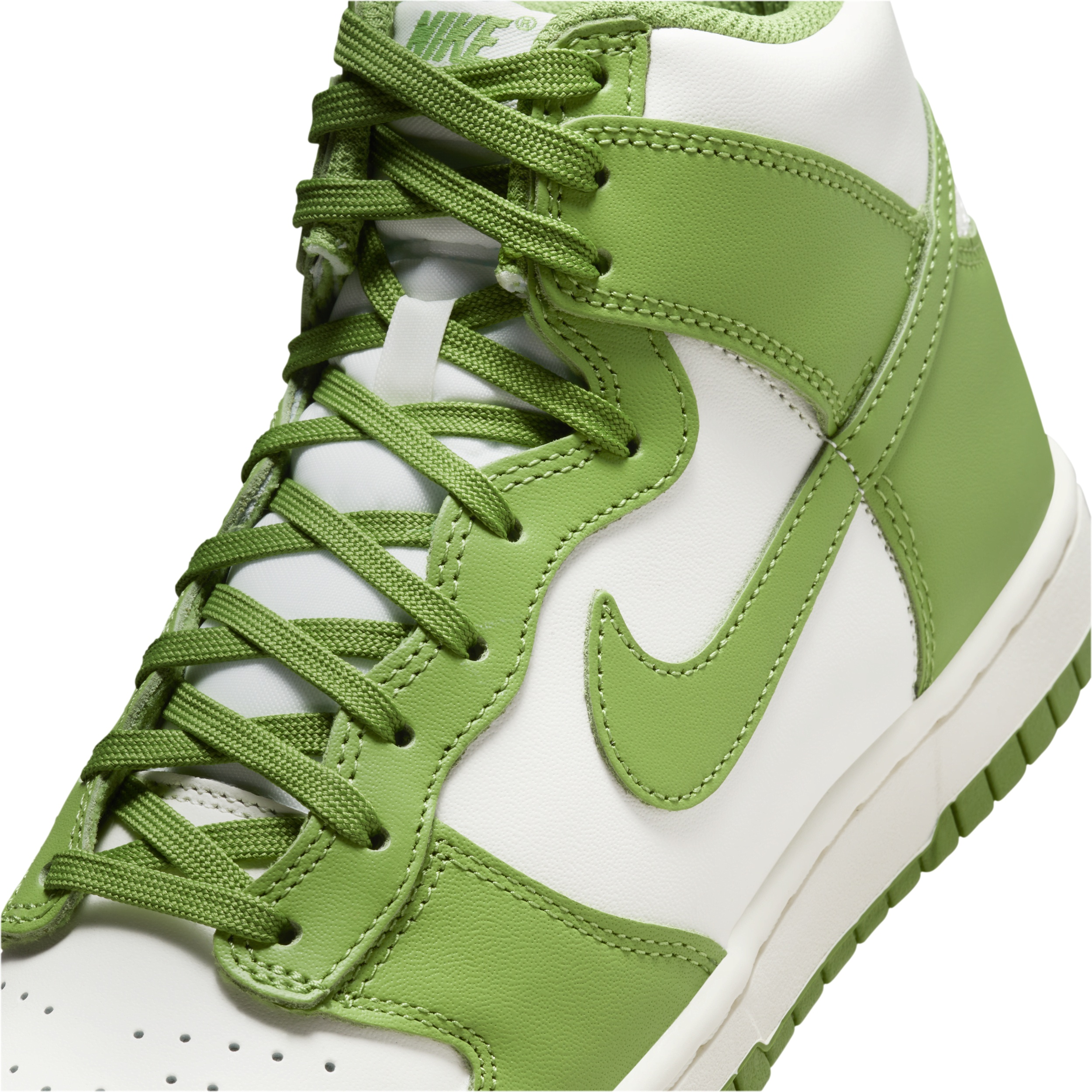 Nike Women's Dunk High Shoes - 7