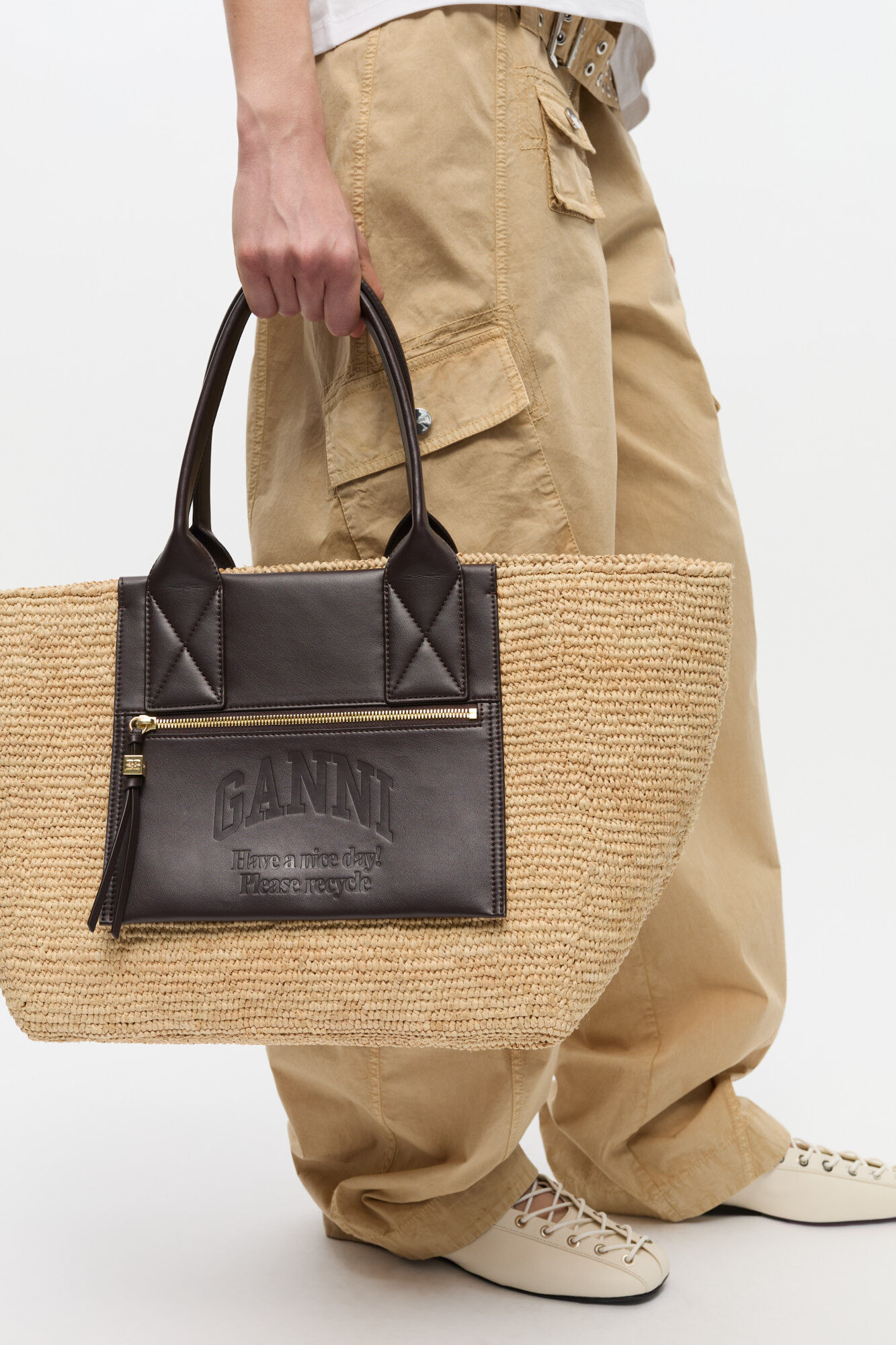 BROWN MEDIUM EASY SHOPPER - 7