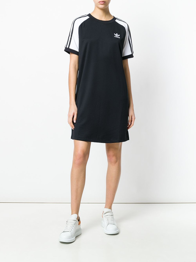 adidas Adidas Originals Adicolour 3-Stripe raglan dress outlook