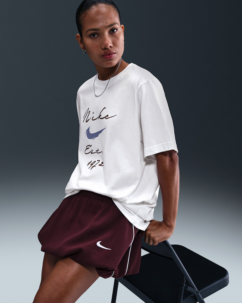 Nike Sportswear Essentials Women's Loose T-Shirt 3