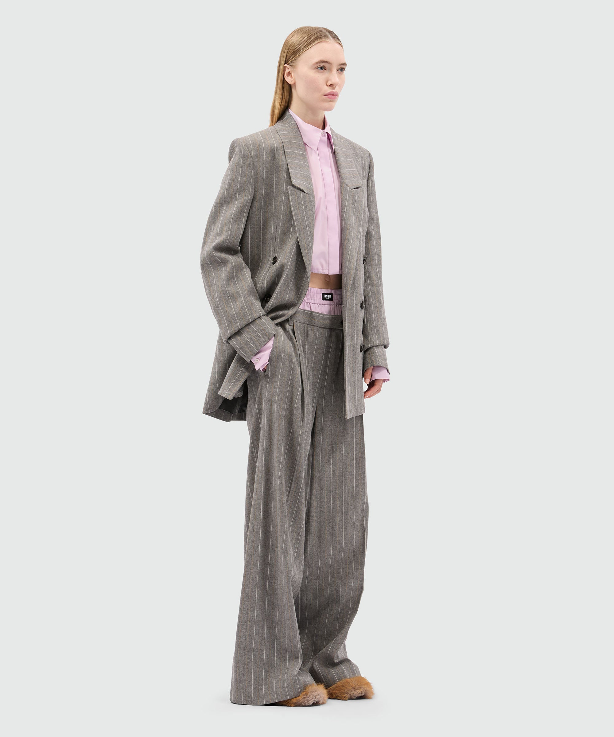 Wide-leg trousers in light wool with a pinstripe pattern in grey melange with elastic. - 4