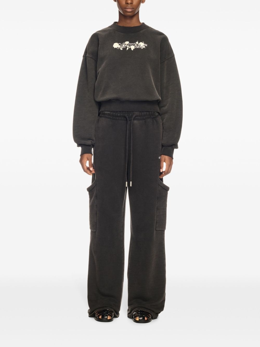 Bookish Roses sweatshirt - 2