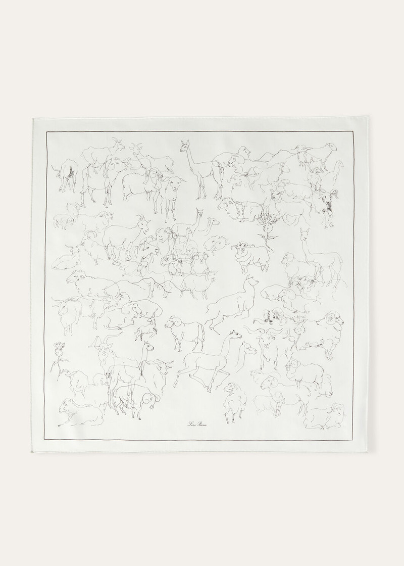 The Art Of Finest Fibers Foulard 1