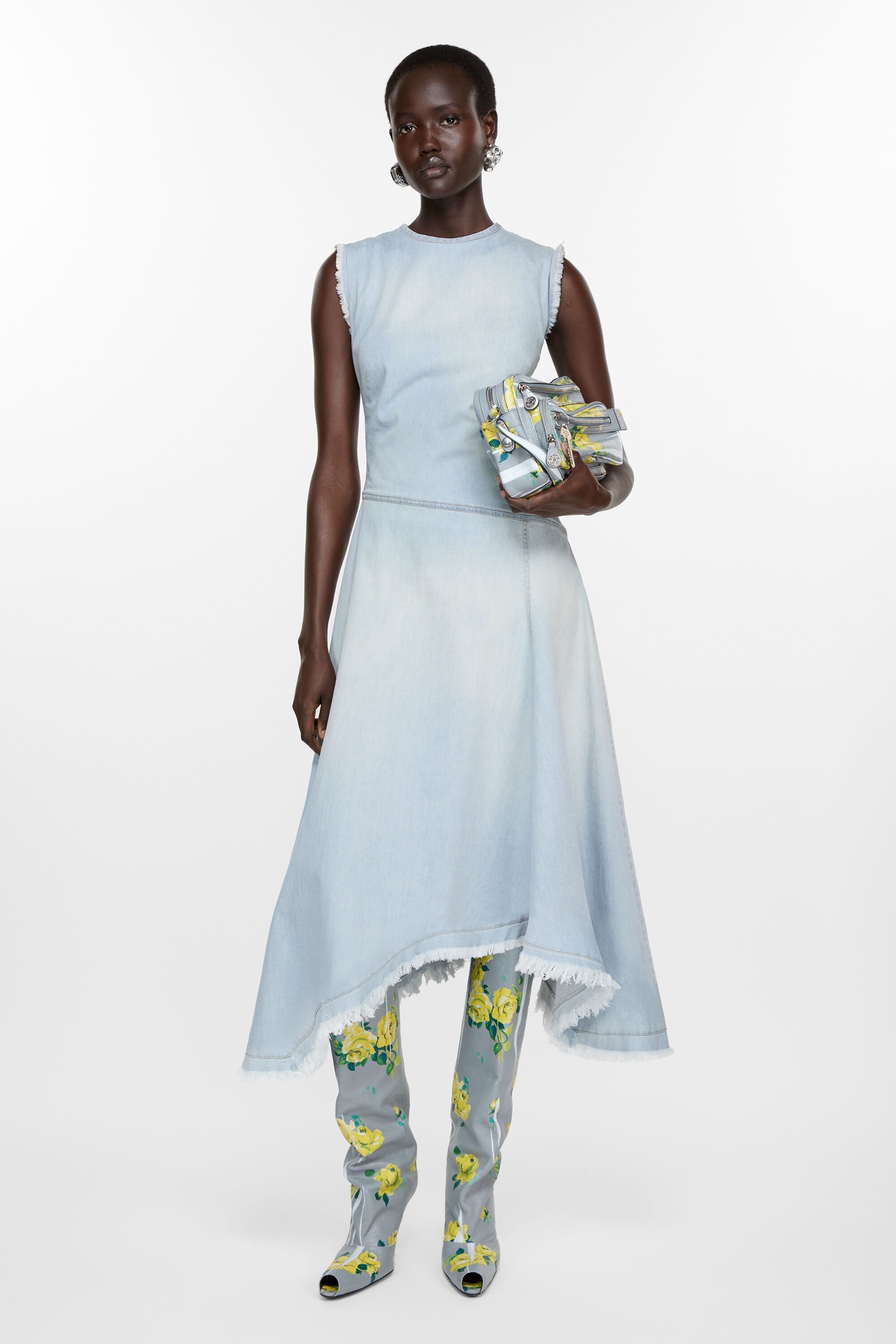 Sleeveless dress - Light blue - 2
