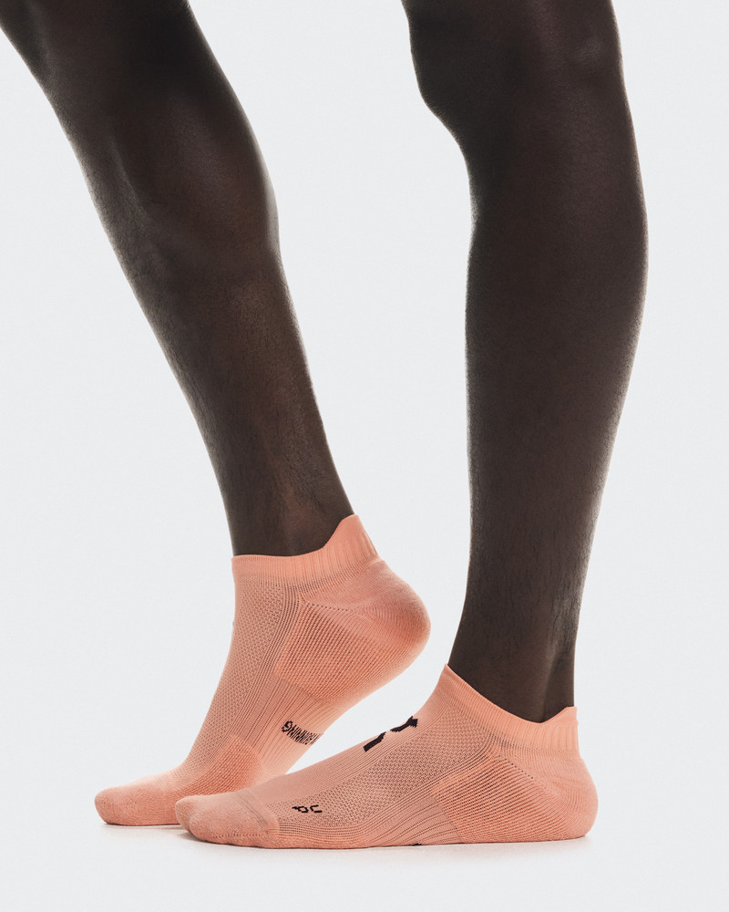 On Core Run Sock Low 2P outlook
