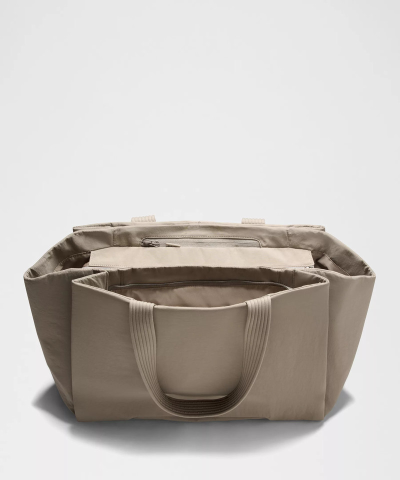 Triple Compartment Tote Bag 18L 9