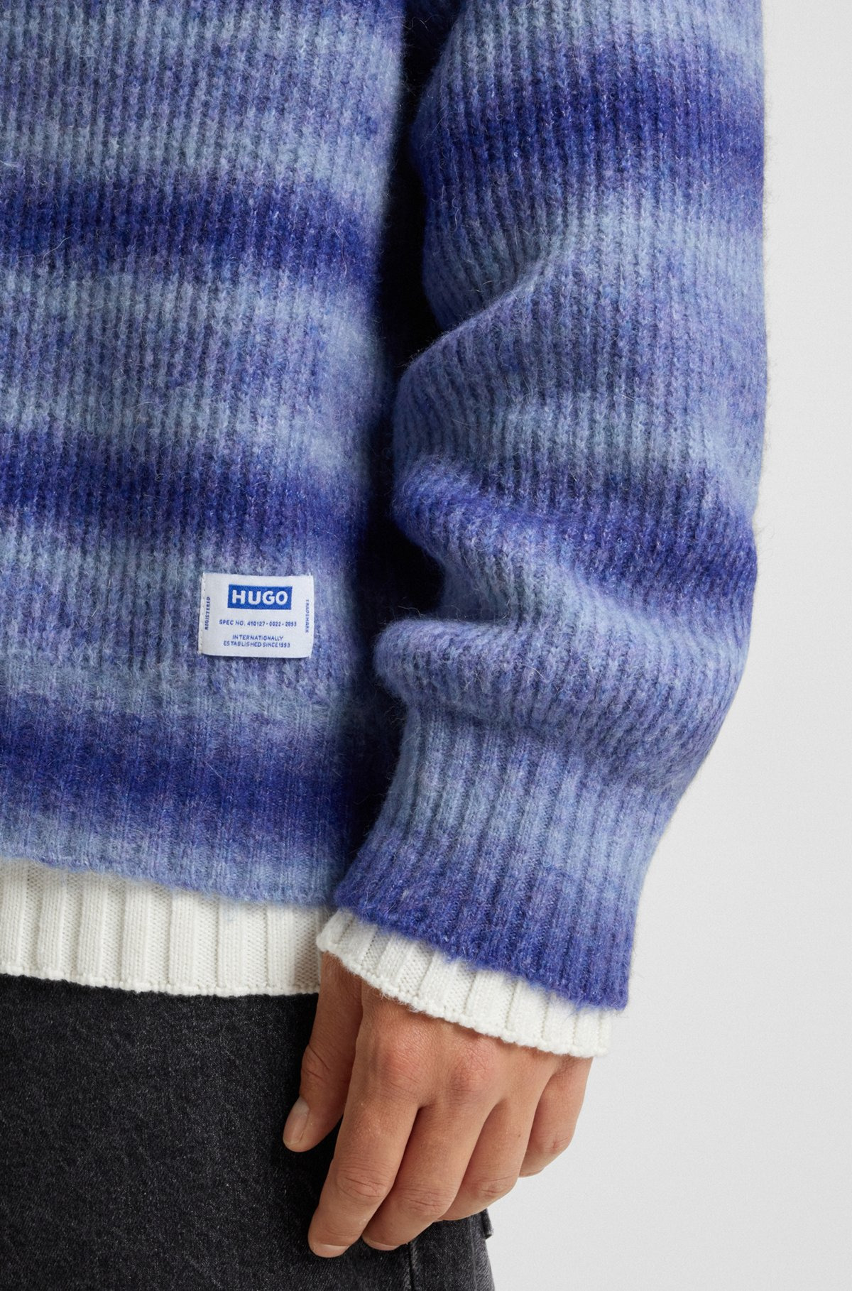 OVERSIZE-FIT SWEATER WITH OMBRÉ STRIPES - 3