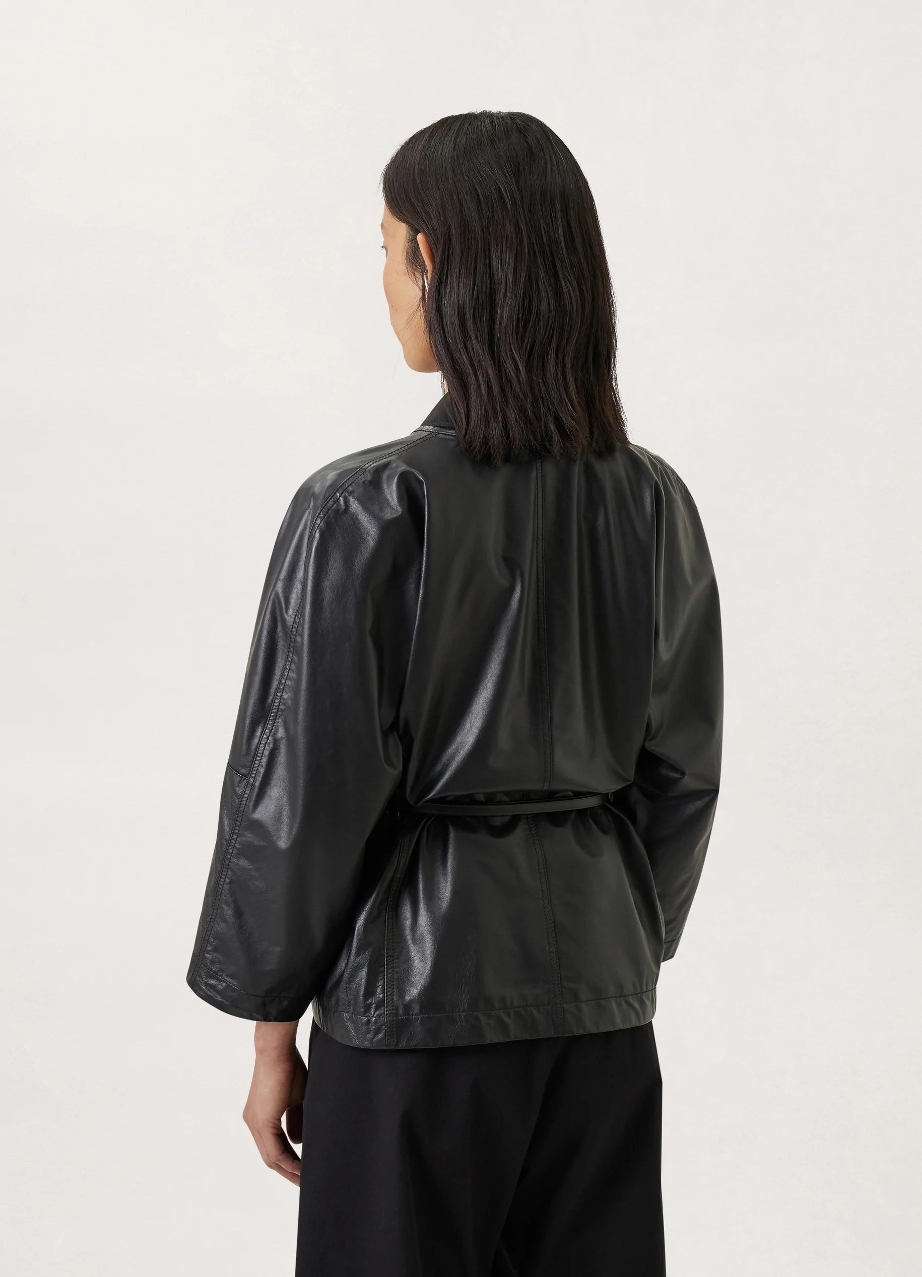 BELTED SOFT LEATHER TOP
PAPER LEATHER - 3