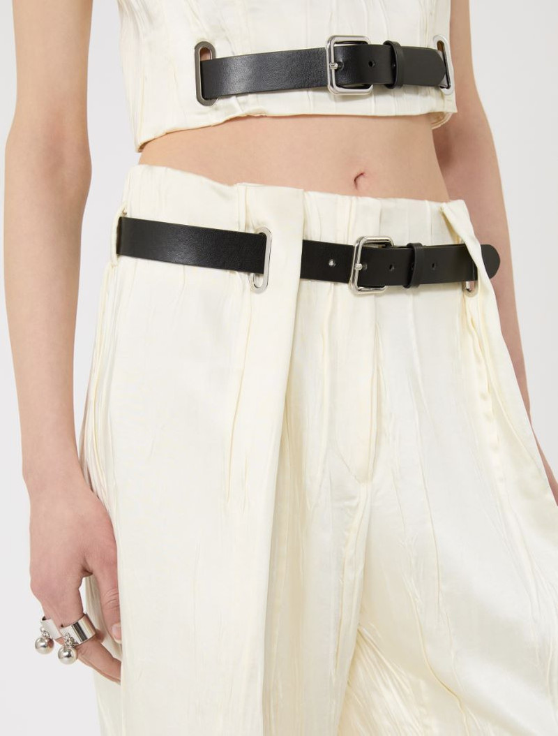 Low-waisted wide trousers in satin - ivory 5