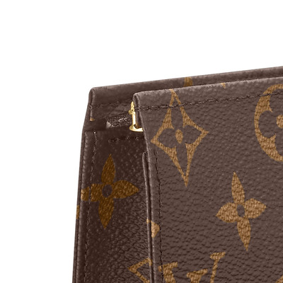 Louis Vuitton Toiletry Pouch 19 outlook