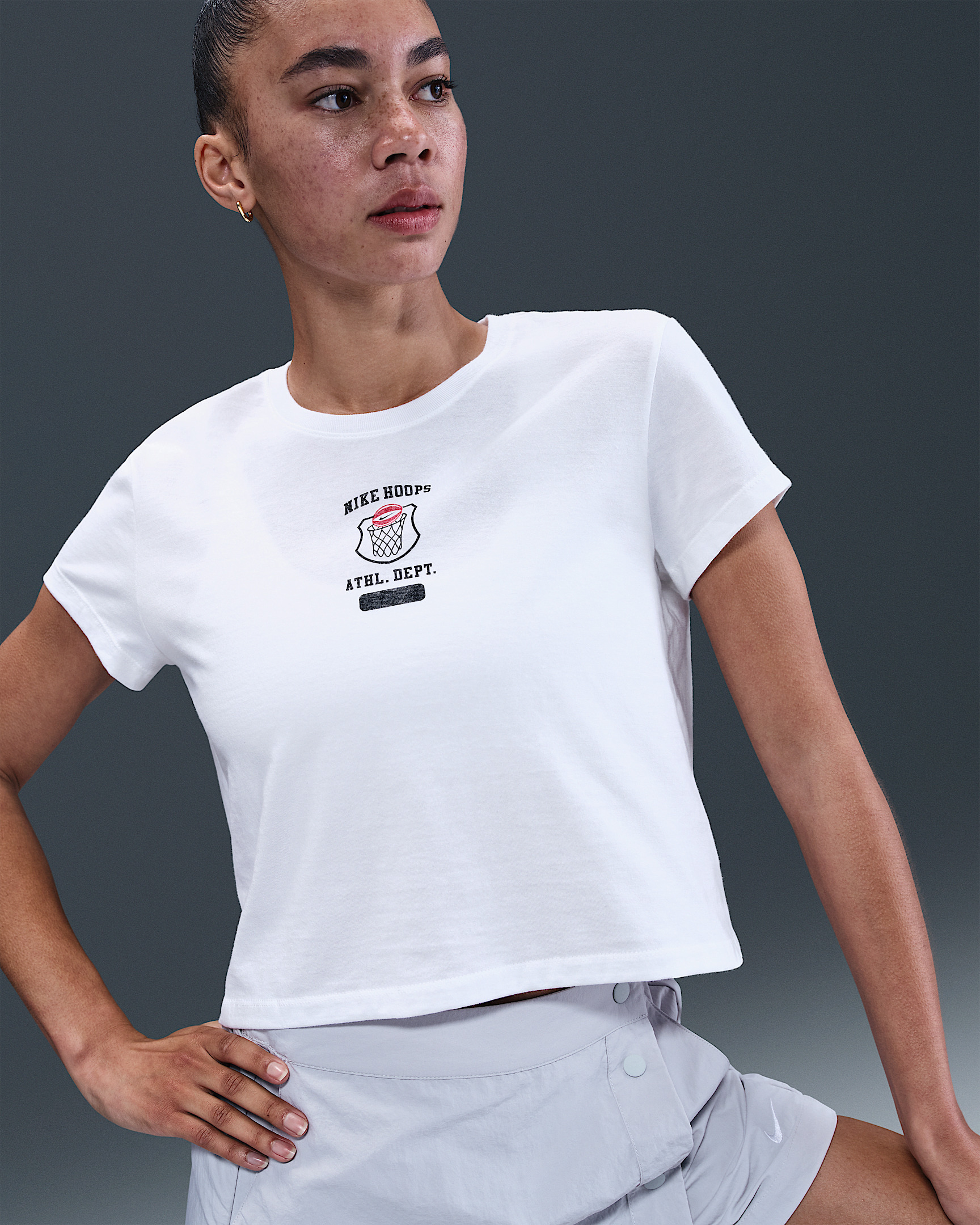 Nike Club Women's Cropped T-Shirt - 3