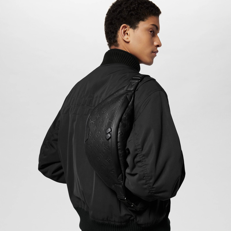 Louis Vuitton Discovery Bumbag PM outlook