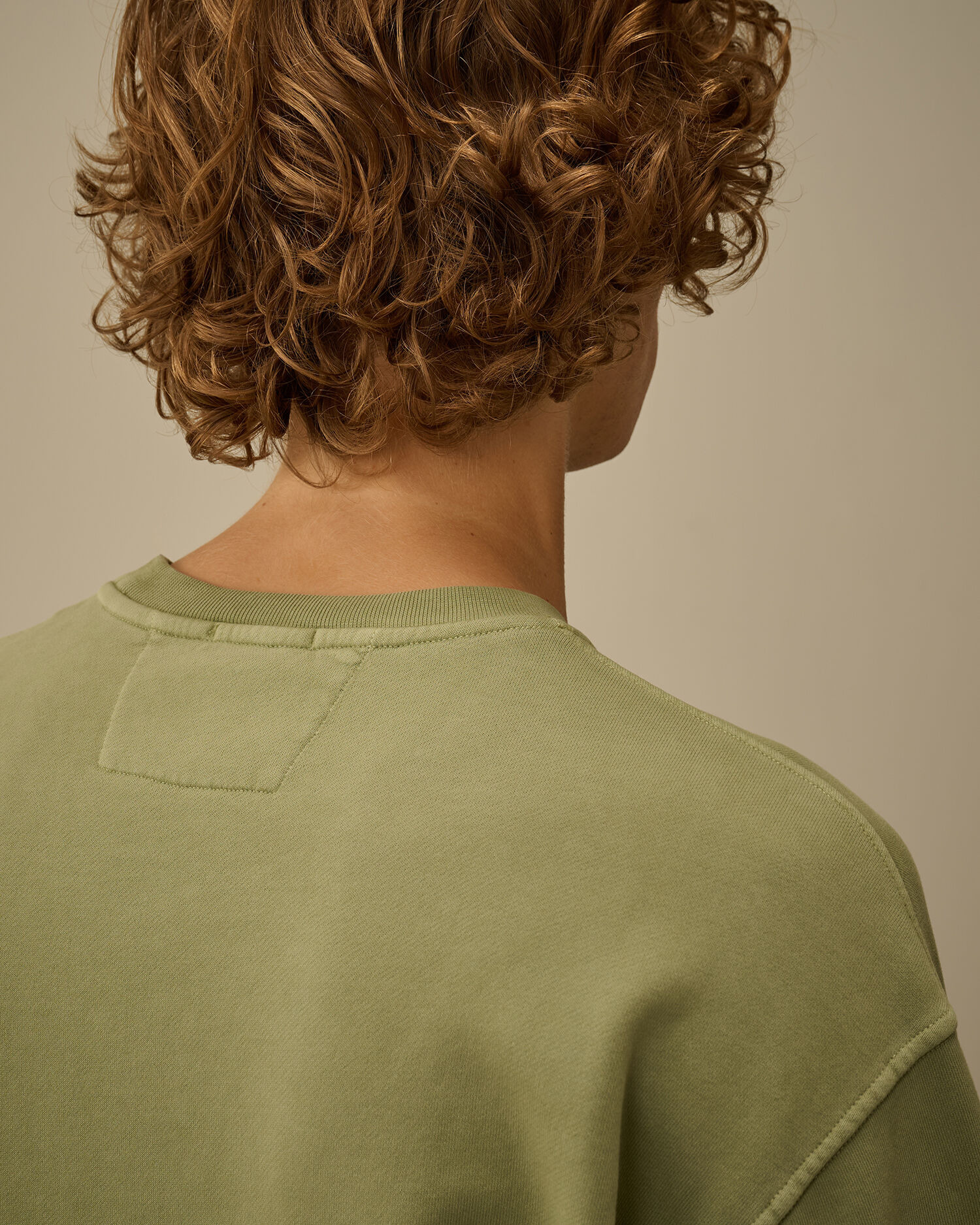 Brushed and Emerized Diagonal Fleece Crewneck Lens Sweatshirt - 6