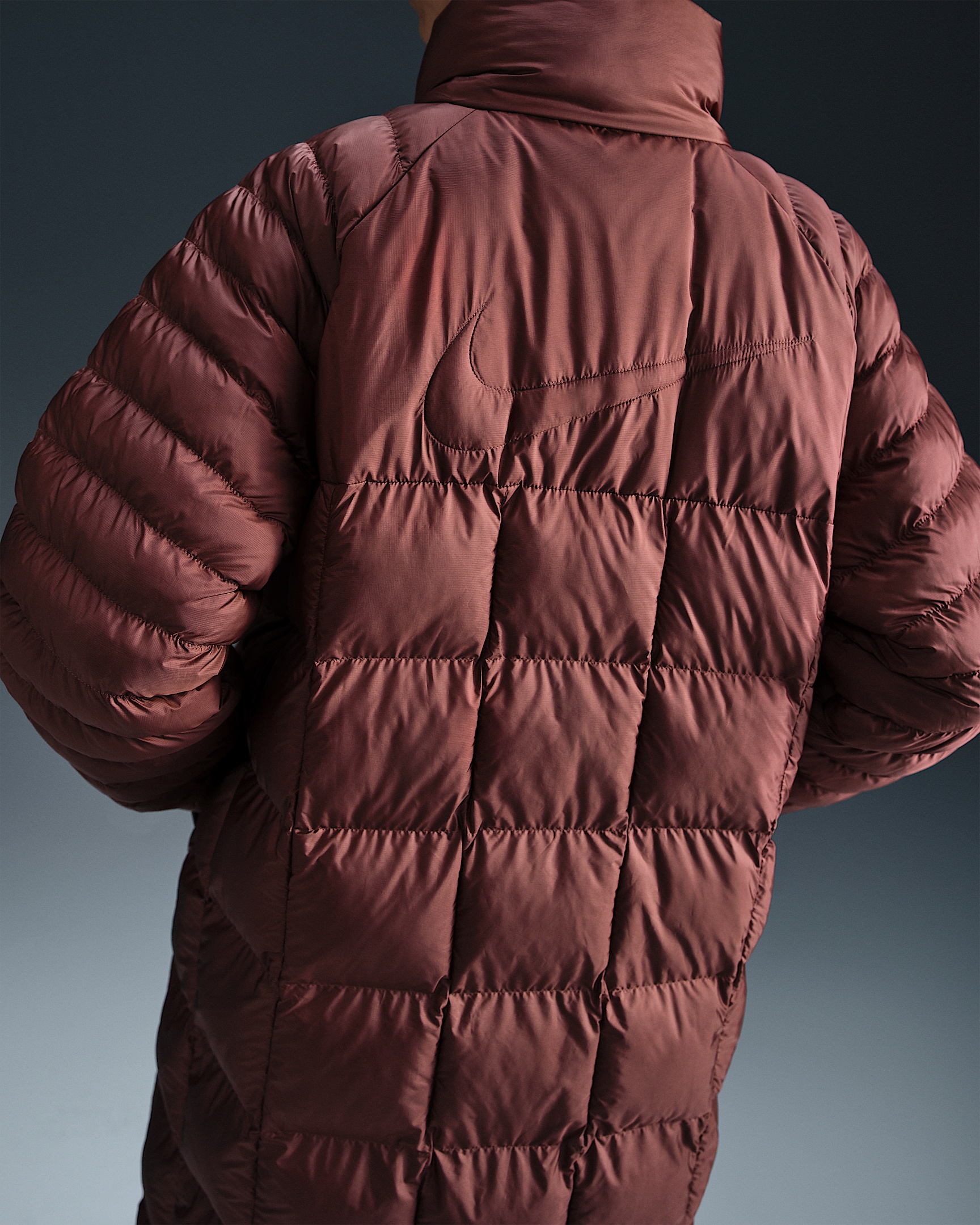 Nike Sportswear Swoosh Puffer PrimaLoft® Women's Therma-FIT Oversized Parka - 3