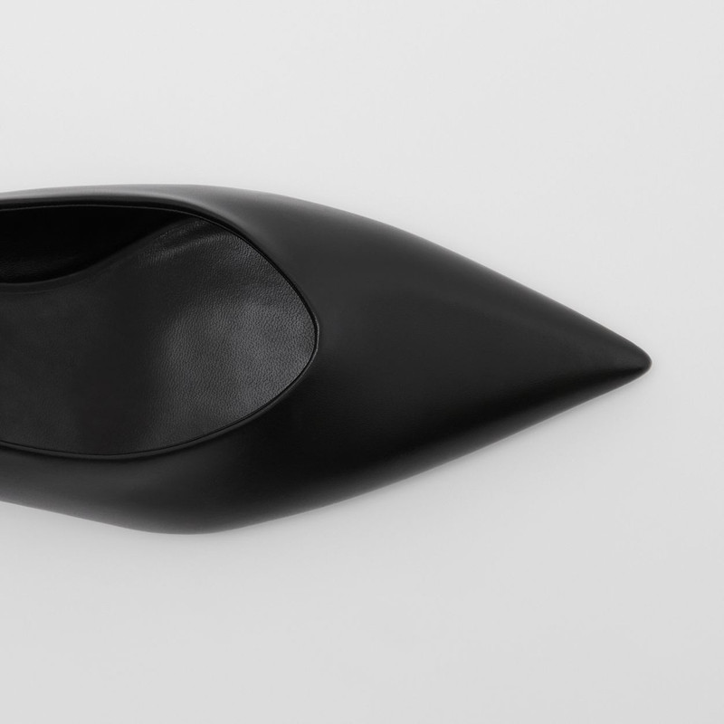 Burberry Leather Slingback Pumps outlook