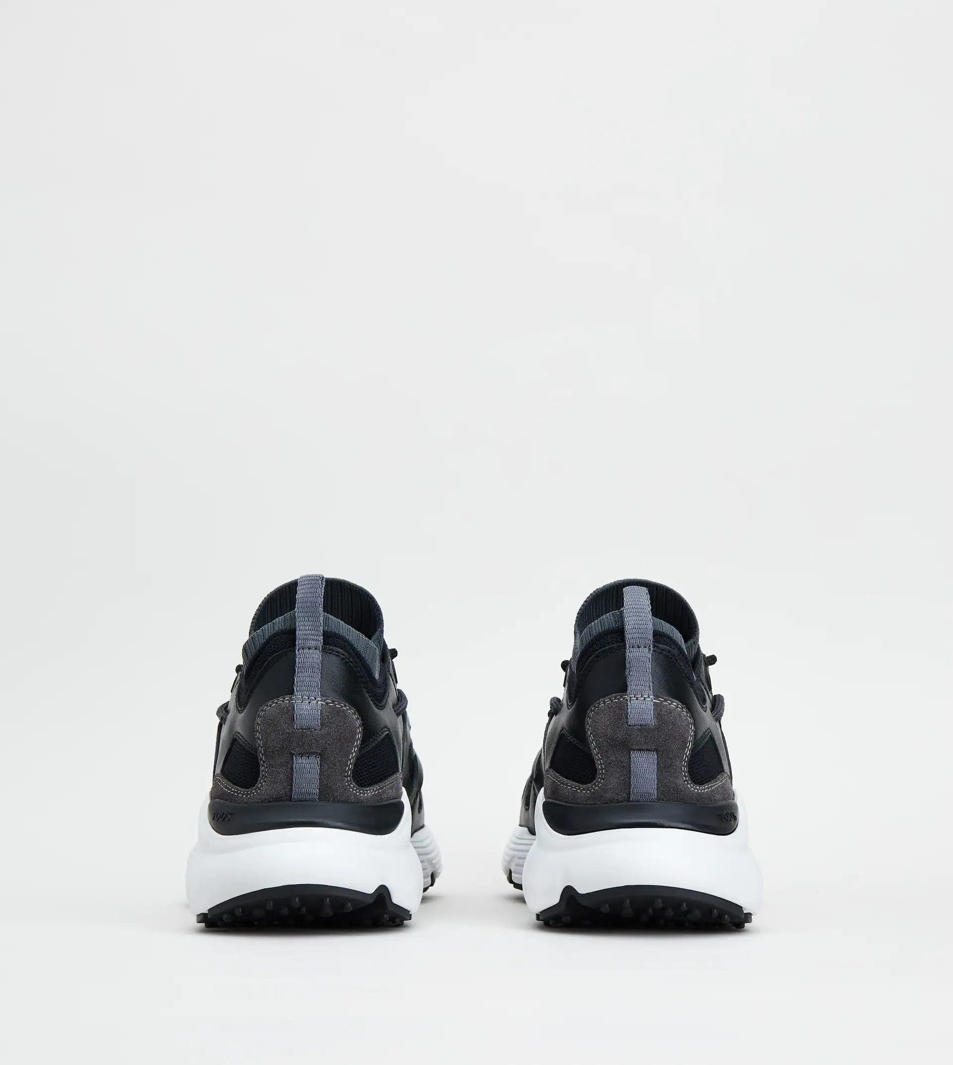SNEAKERS IN LEATHER AND TECHNICAL FABRIC - BLACK, GREY - 2