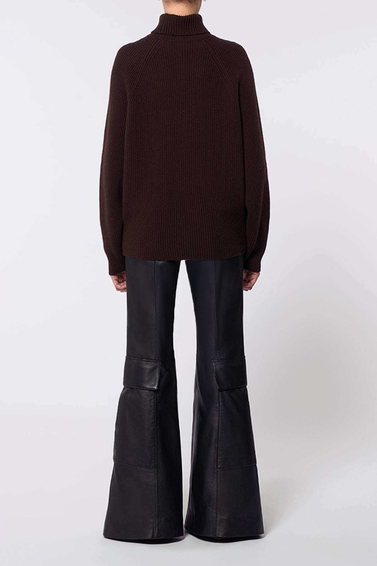 Wigman Knit Turtleneck Sweater in Chocolate Cashmere - 4