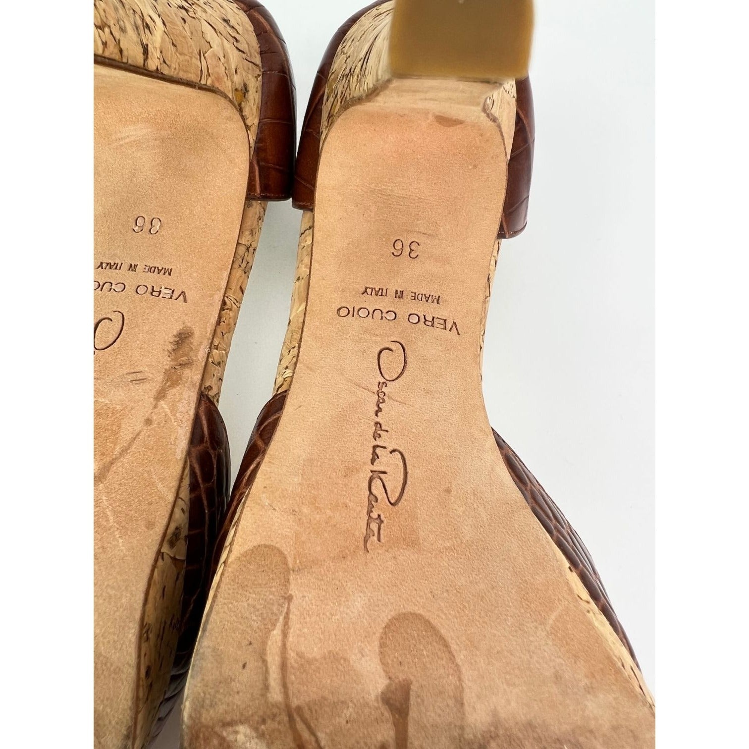 Oscar de la Renta Peep Toe Crocodile Cork Heel Shoe - 7