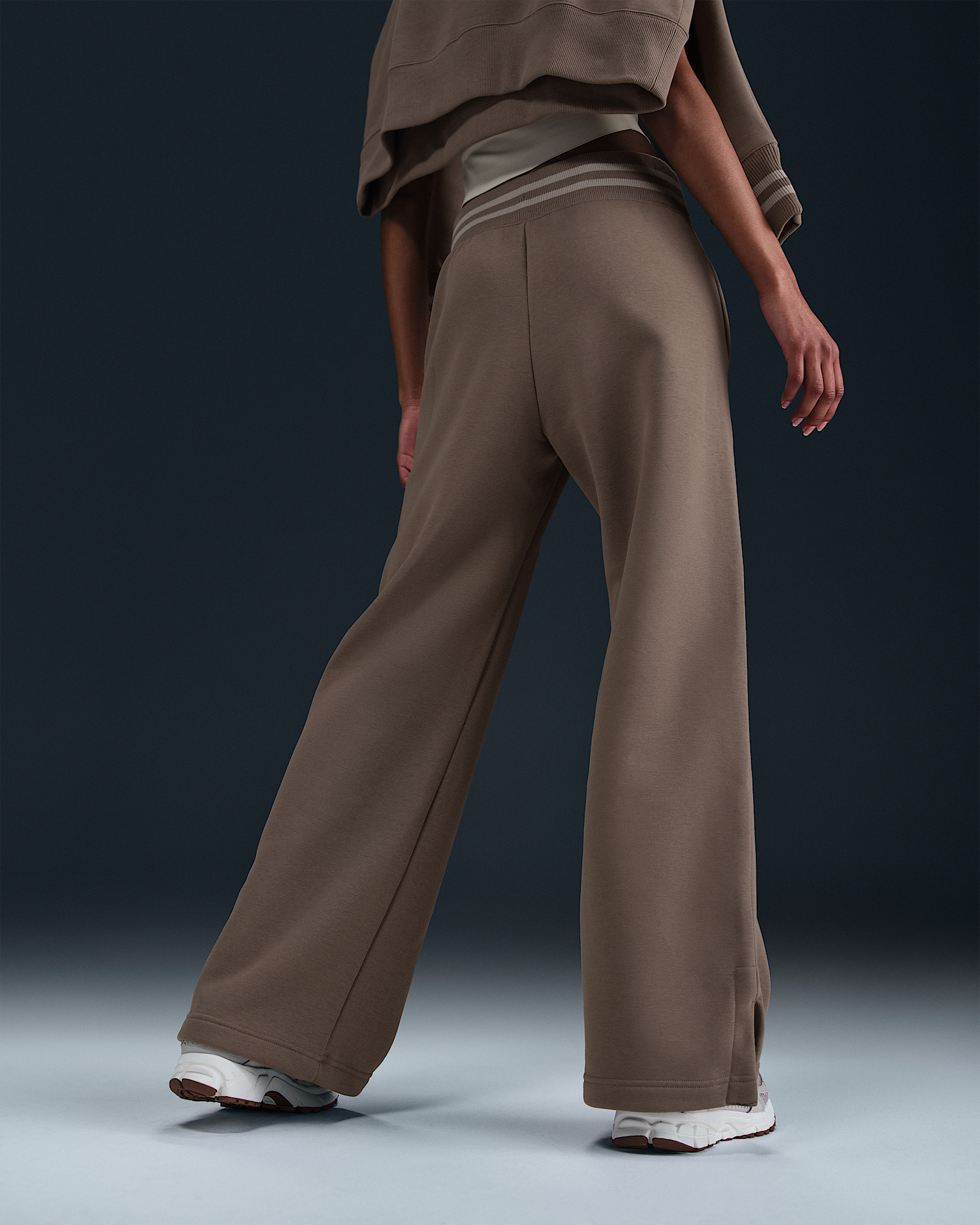Nike Sportswear Phoenix Fleece Women's High-Waisted Wide-Leg Graphic Pants - 3