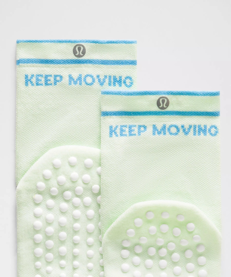 lululemon Unisex Find Your Balance Grip Quarter Socks outlook