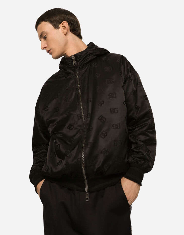 Reversible jacket with branded tag - 5