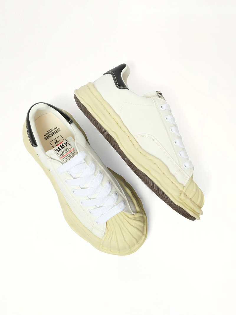 Maison MIHARAYASUHIRO Blakey OG Vintage Leather Low Sneaker in White outlook