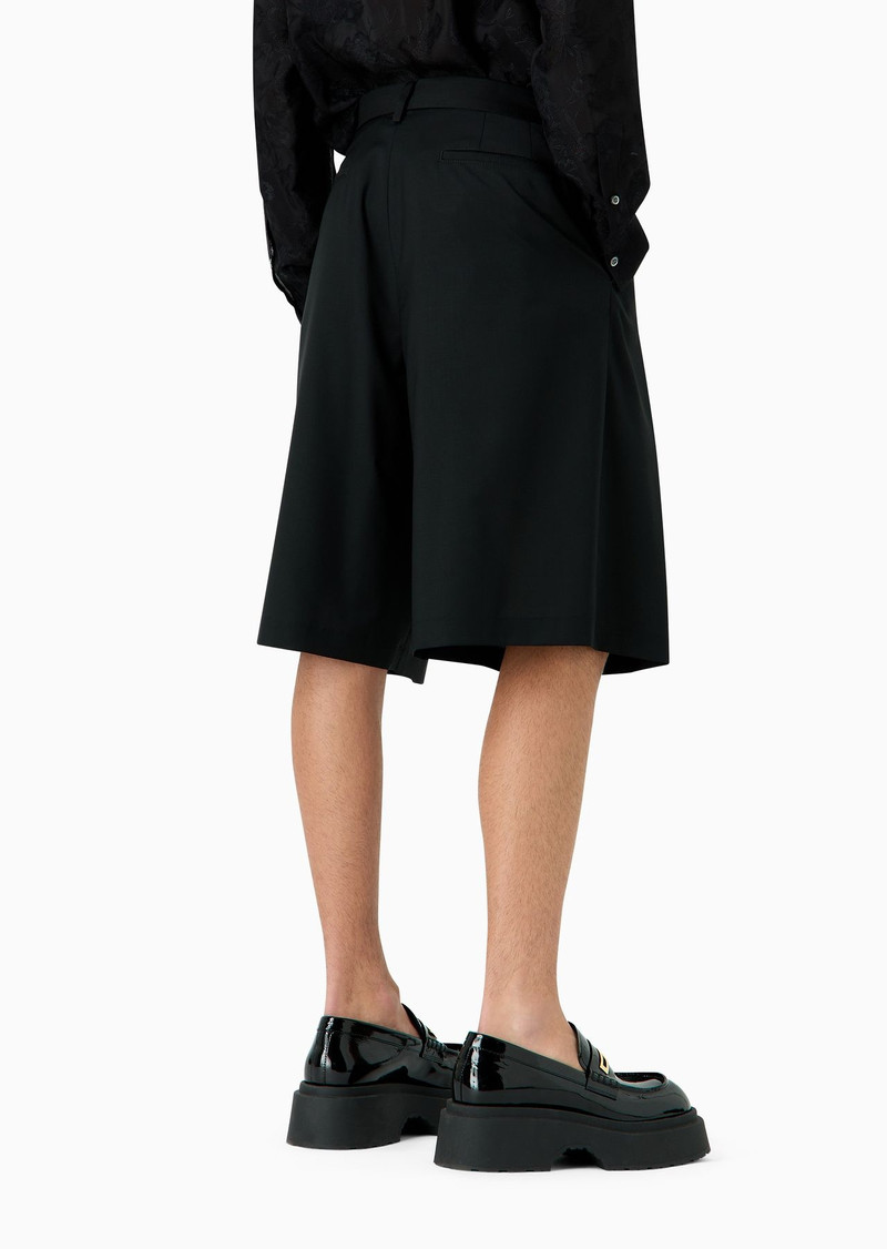 ASV super-light sustainable virgin-wool Bermuda shorts with godet pleats 3