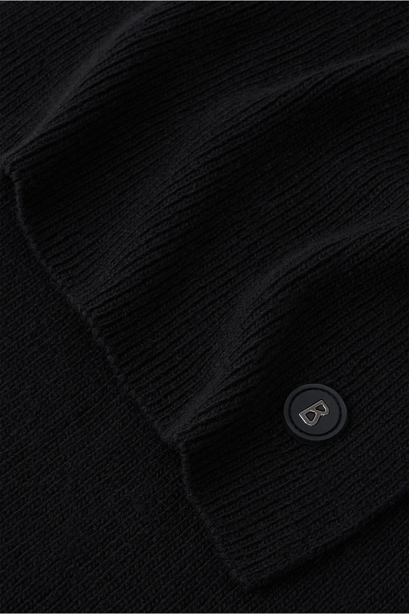 Gabe Scarf in Black - 3