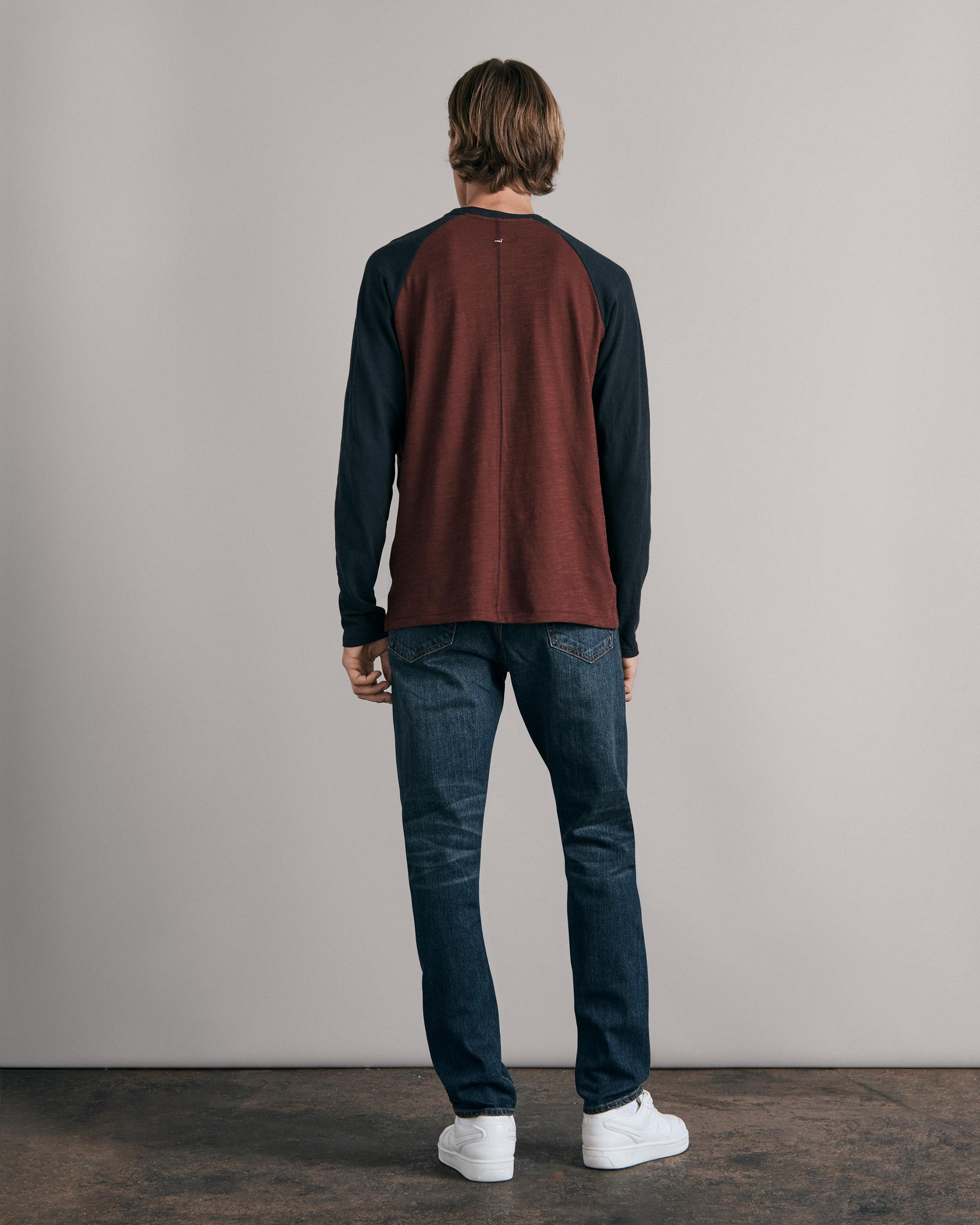 Fit 2 - Beldon
Slim Fit Dark Indigo Authentic Stretch Jean - 3