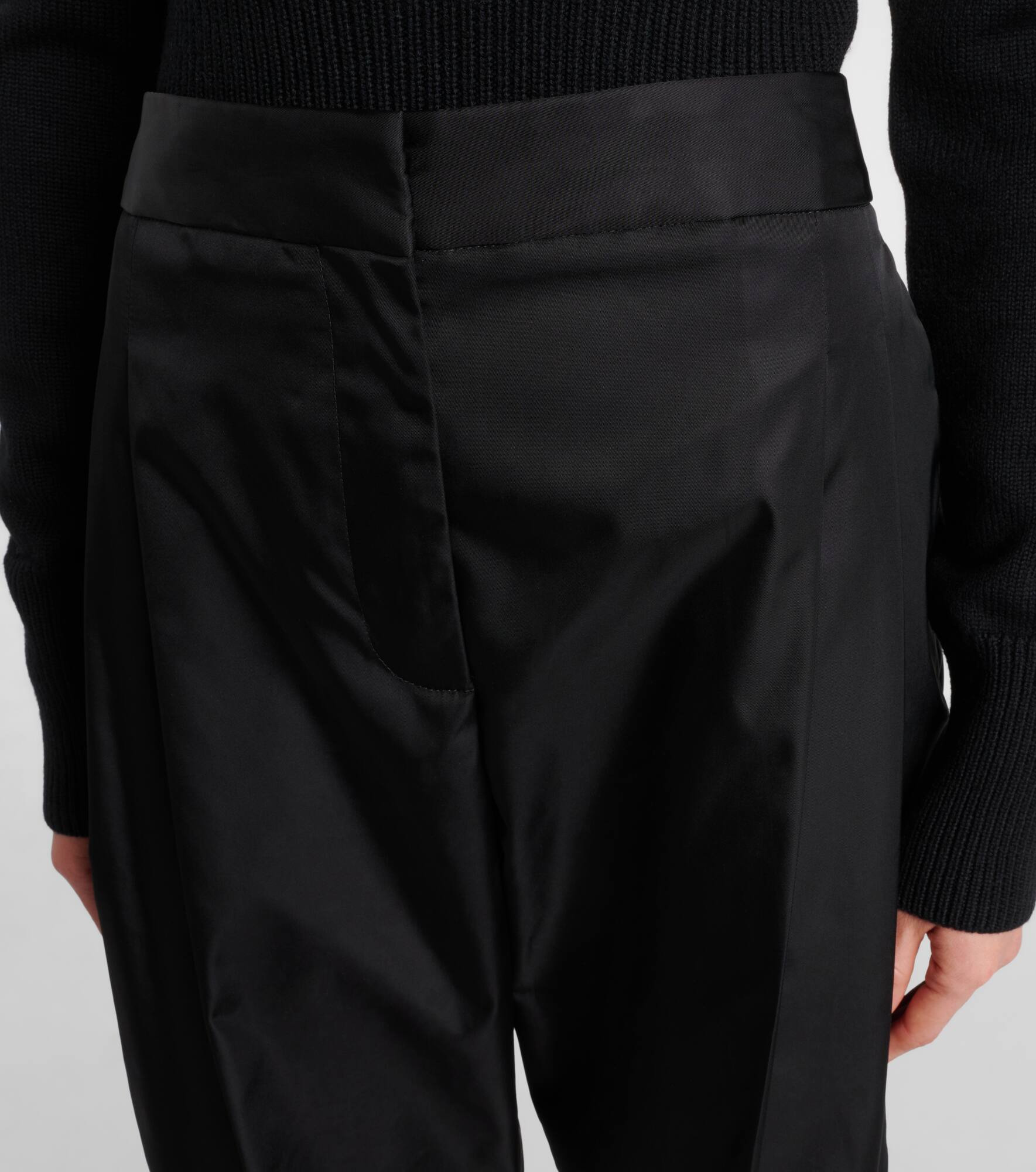 Cropped high-rise satin tapered pants - 4