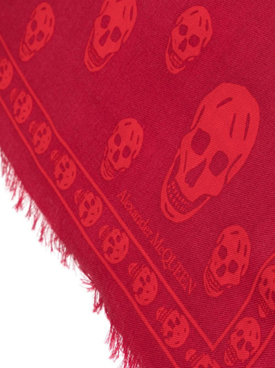 Alexander McQueen Skull print frayed scarf outlook