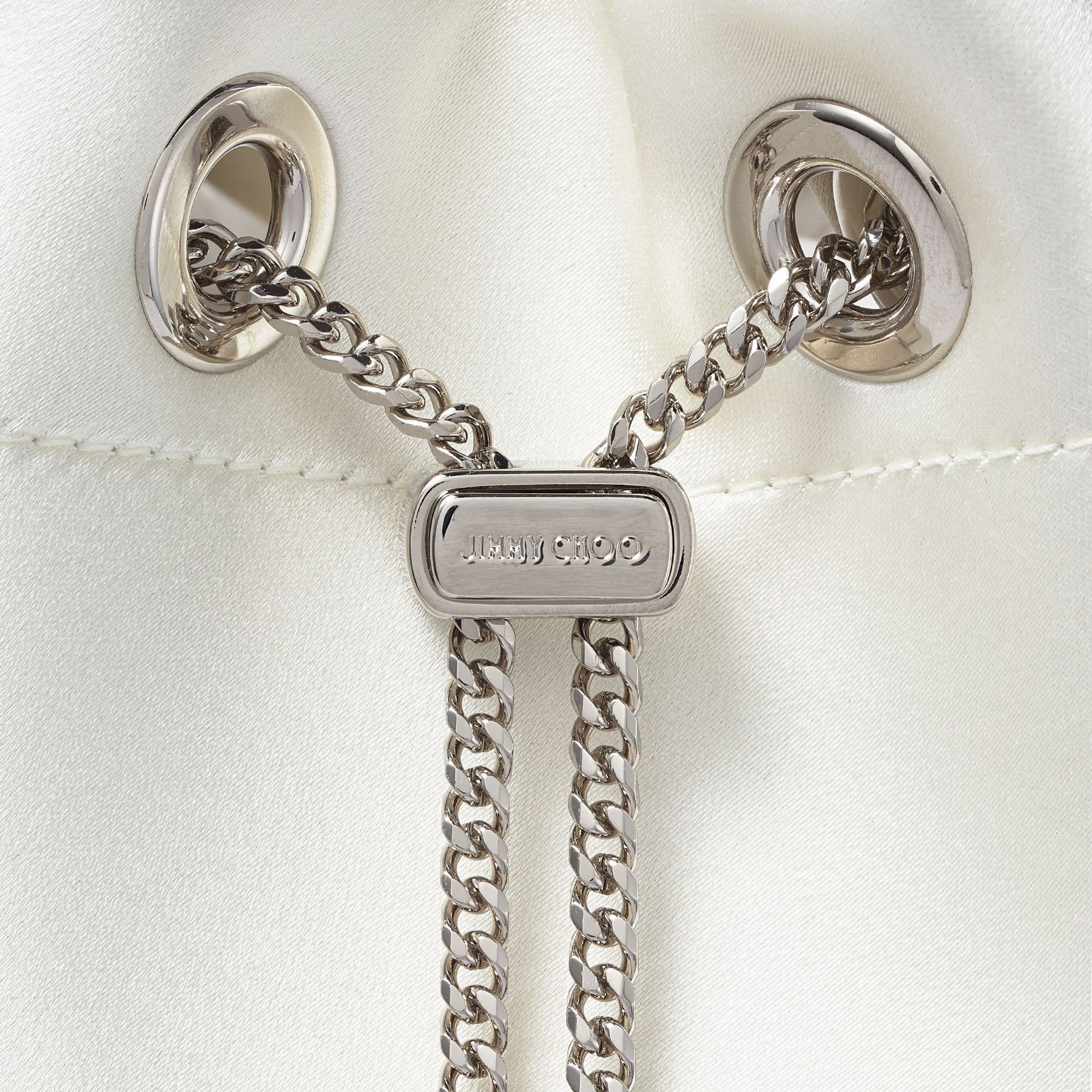 Bon Bon
Ivory Satin Bag with Crystal Handle - 3
