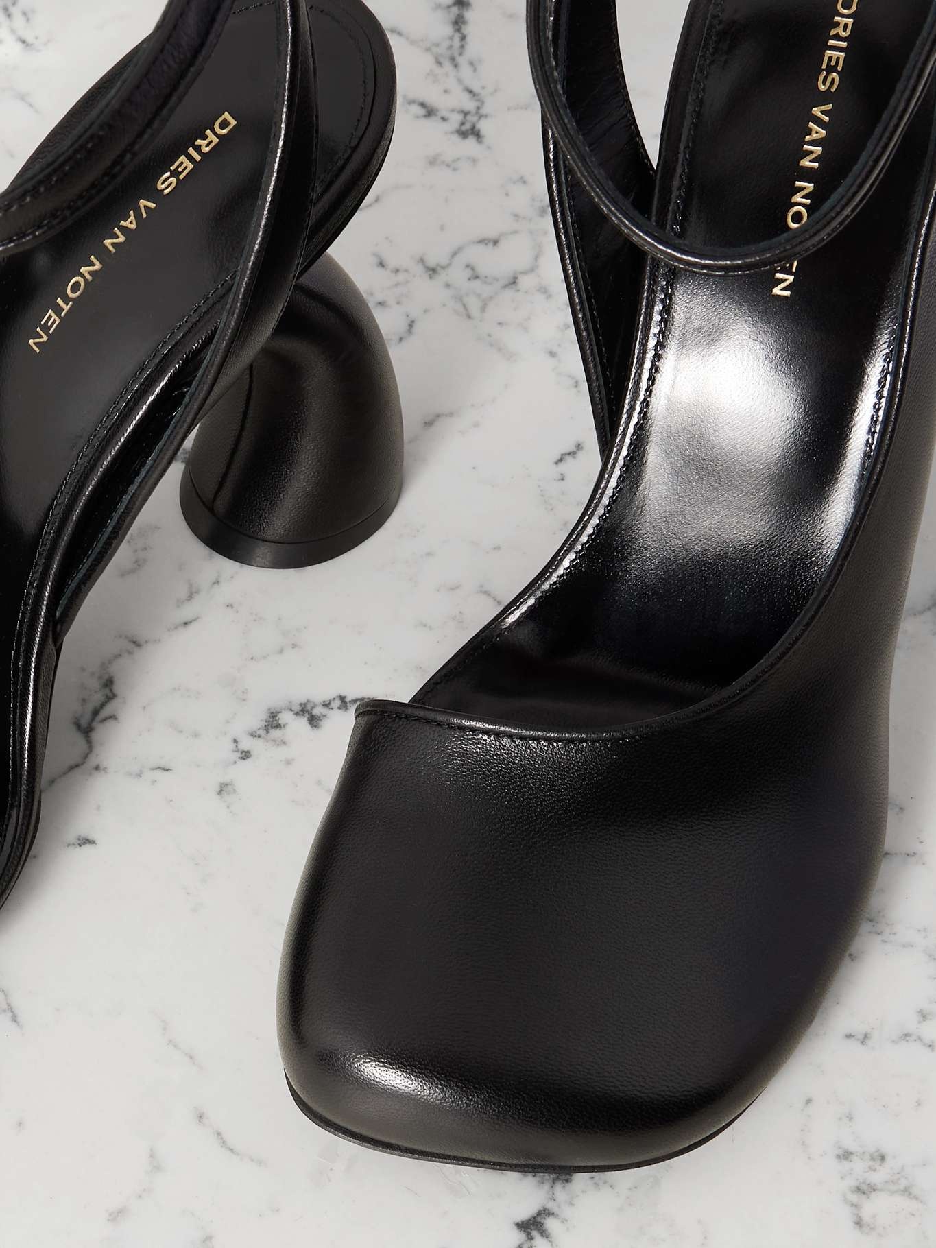 Cutout leather pumps Black - 4