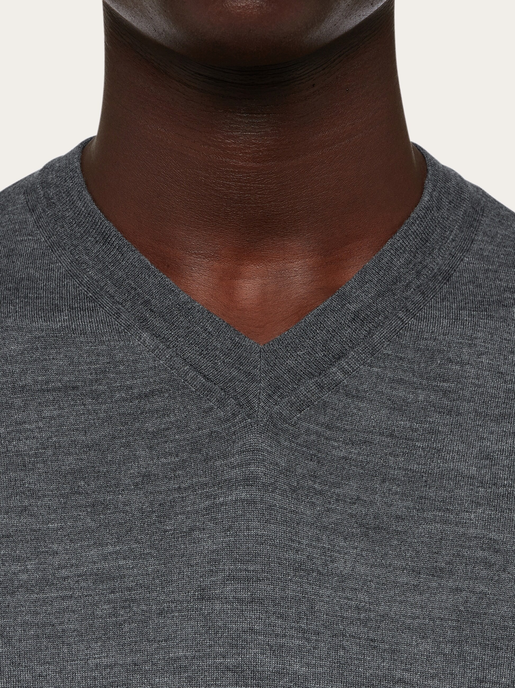 V-neck sweater - 4