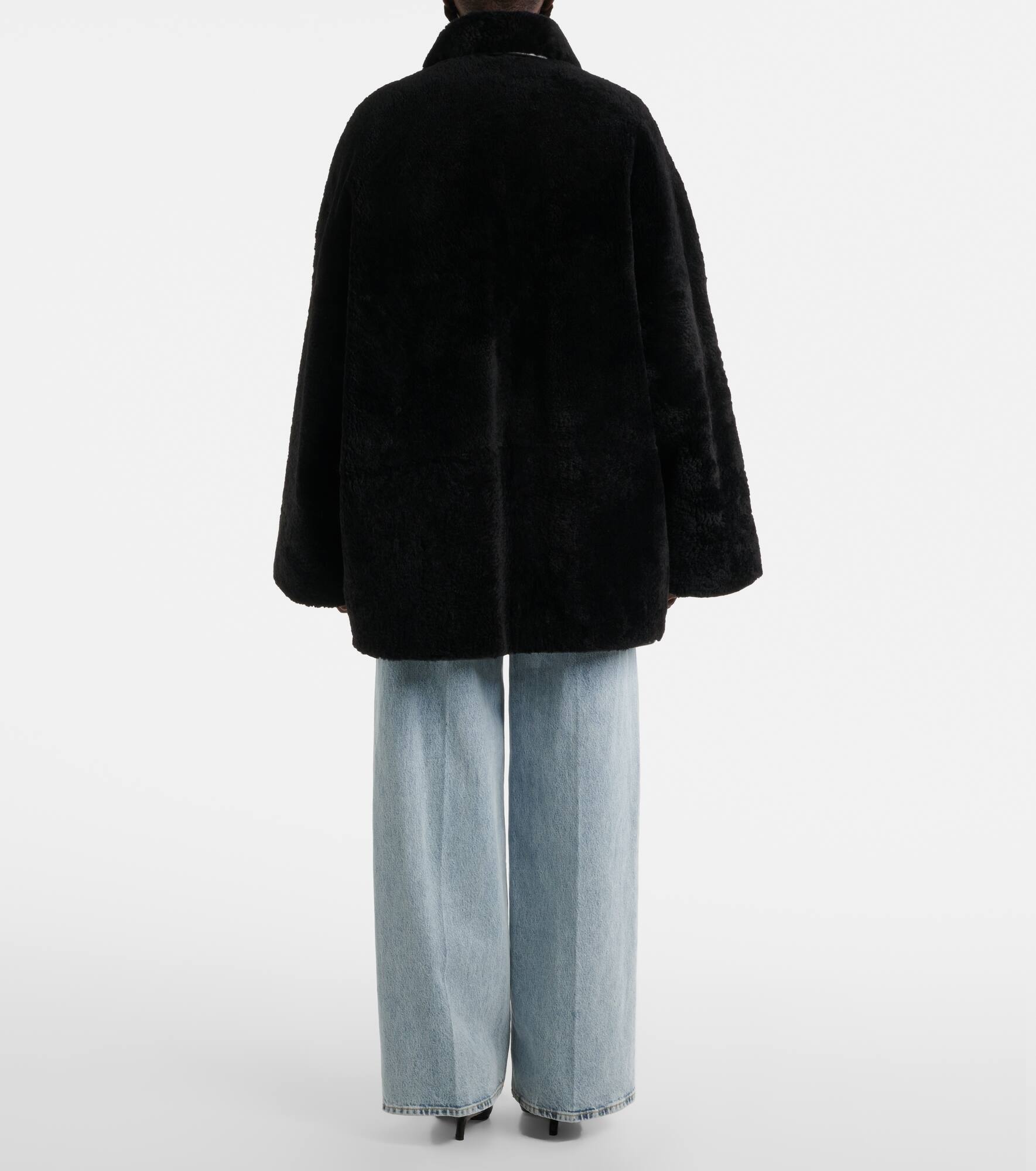 Oversized shearling jacket - 3