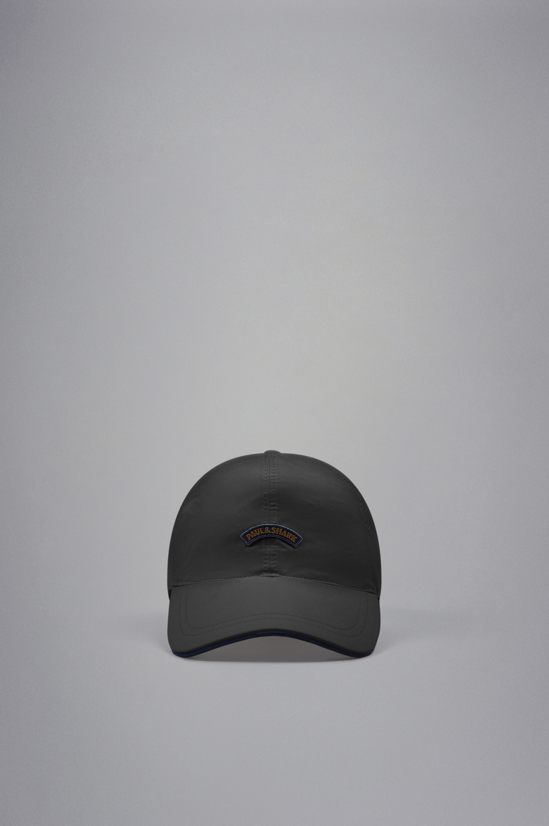 BASEBALL CAP WITH EMBLEM - 2