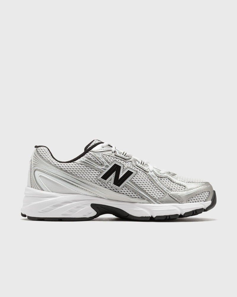 New Balance 740 outlook