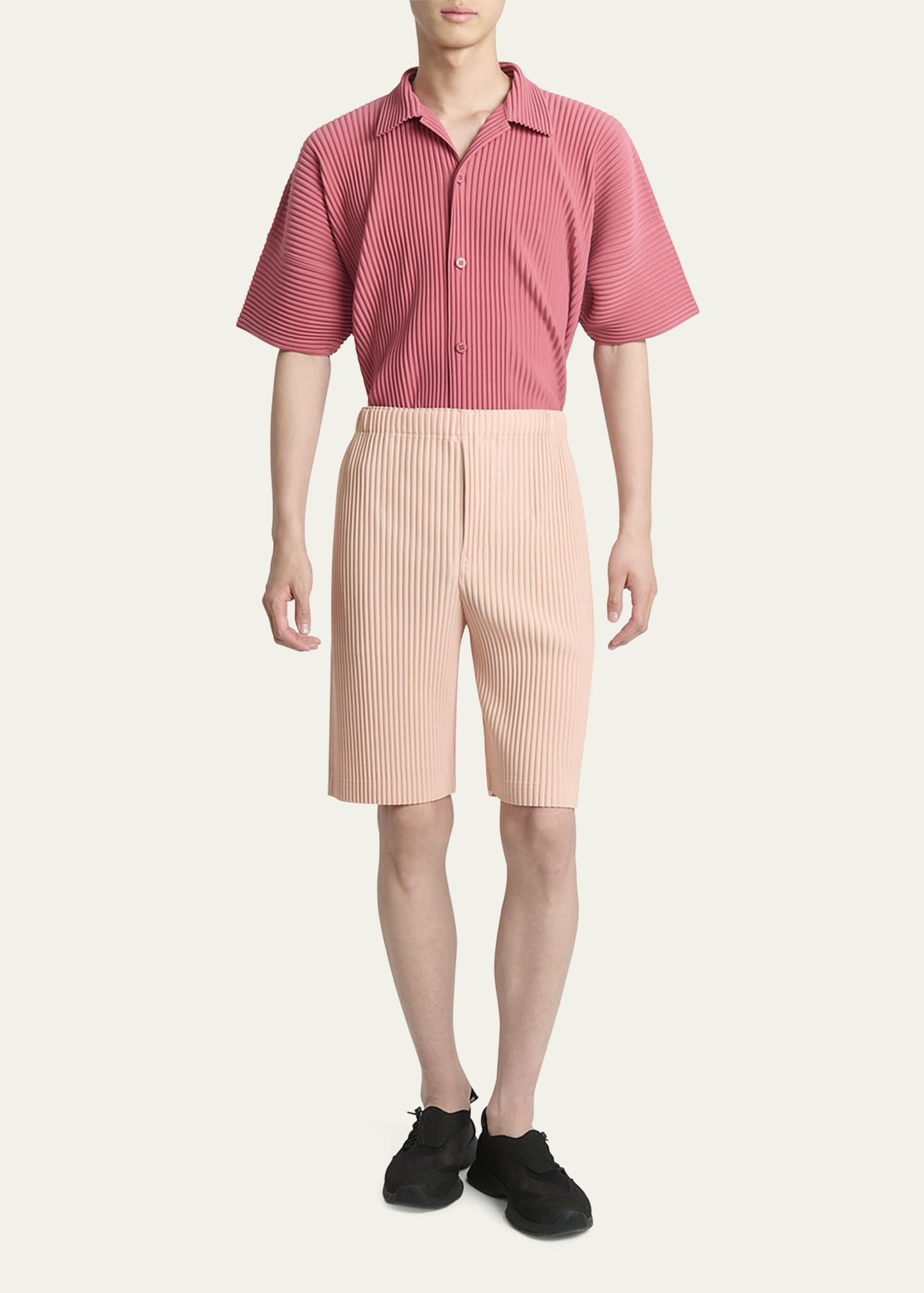 Men's Pleated Pull-On Shorts - 2