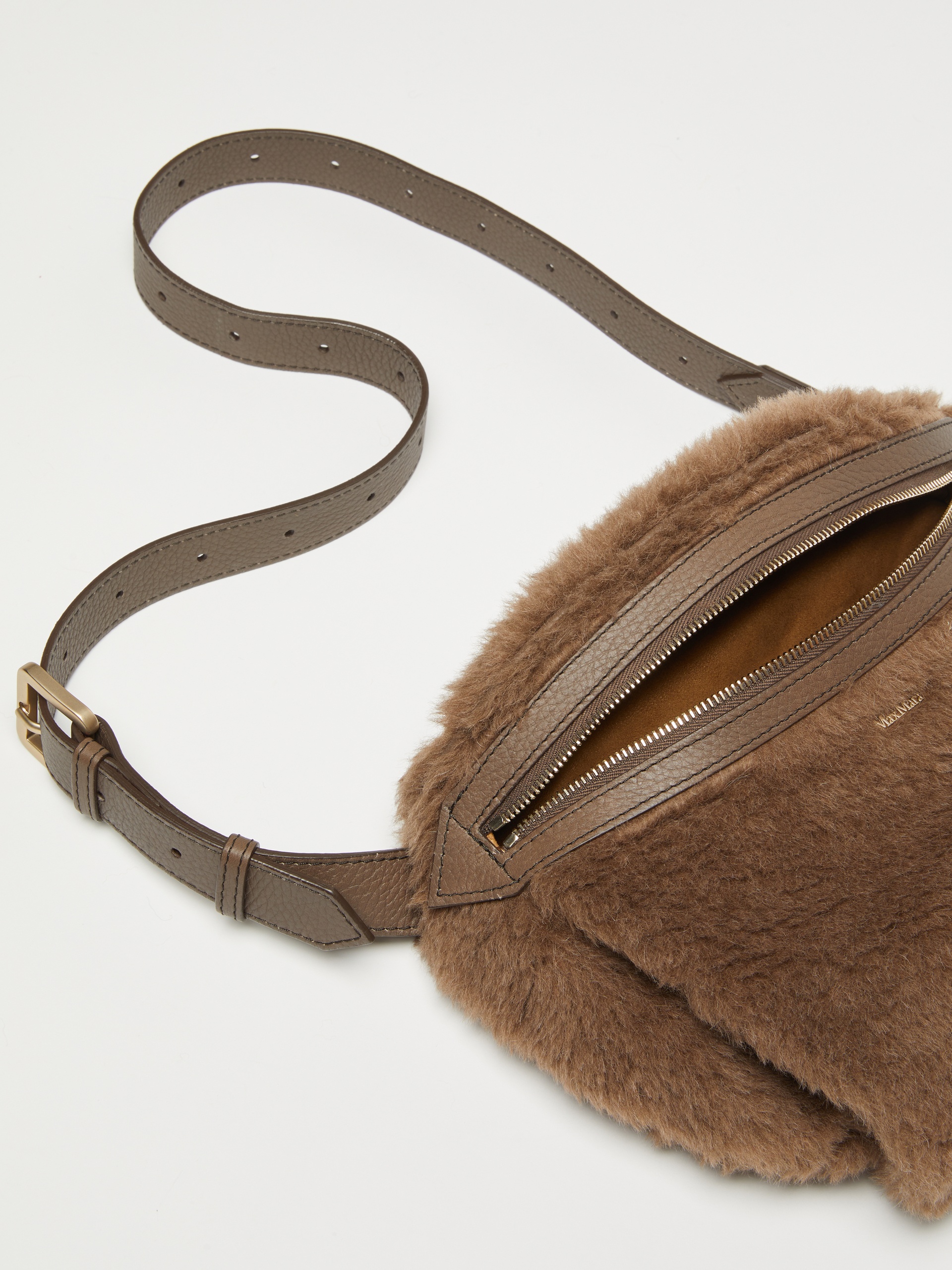 BANAN2 Belt bag in Teddy fabric - 5