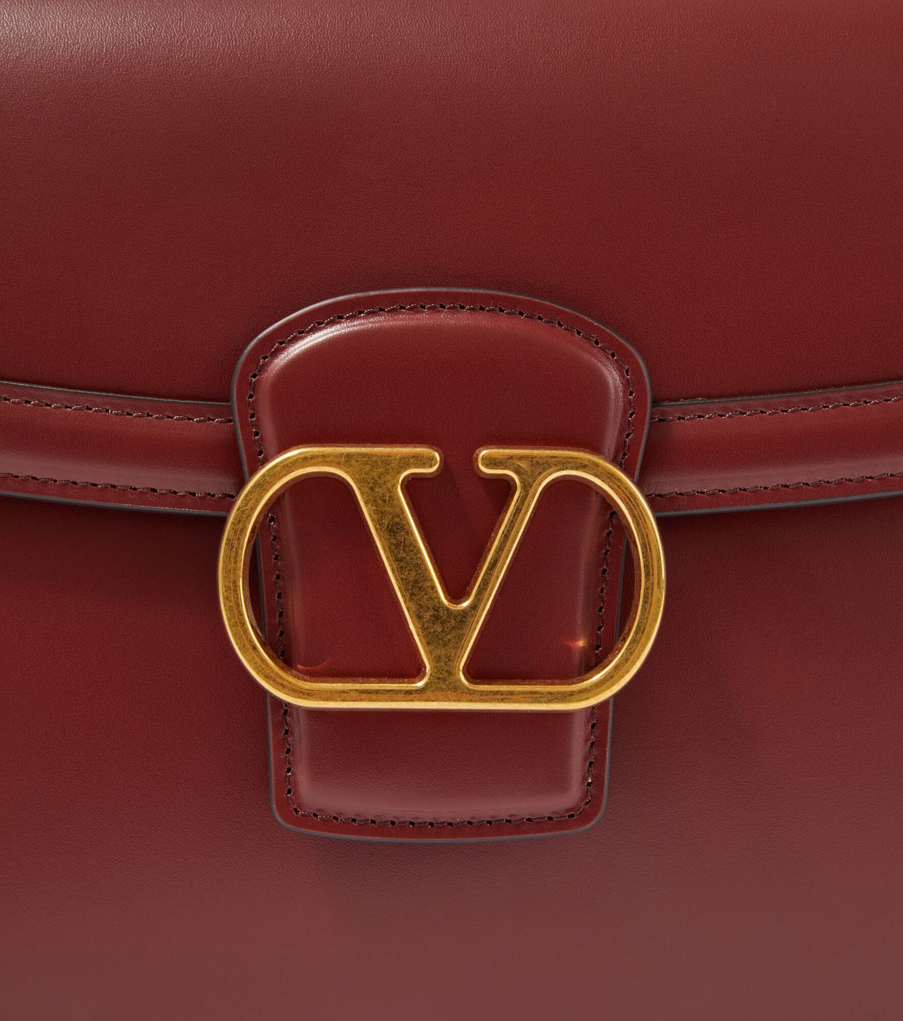 9TO5 VLogo leather shoulder bag - 6