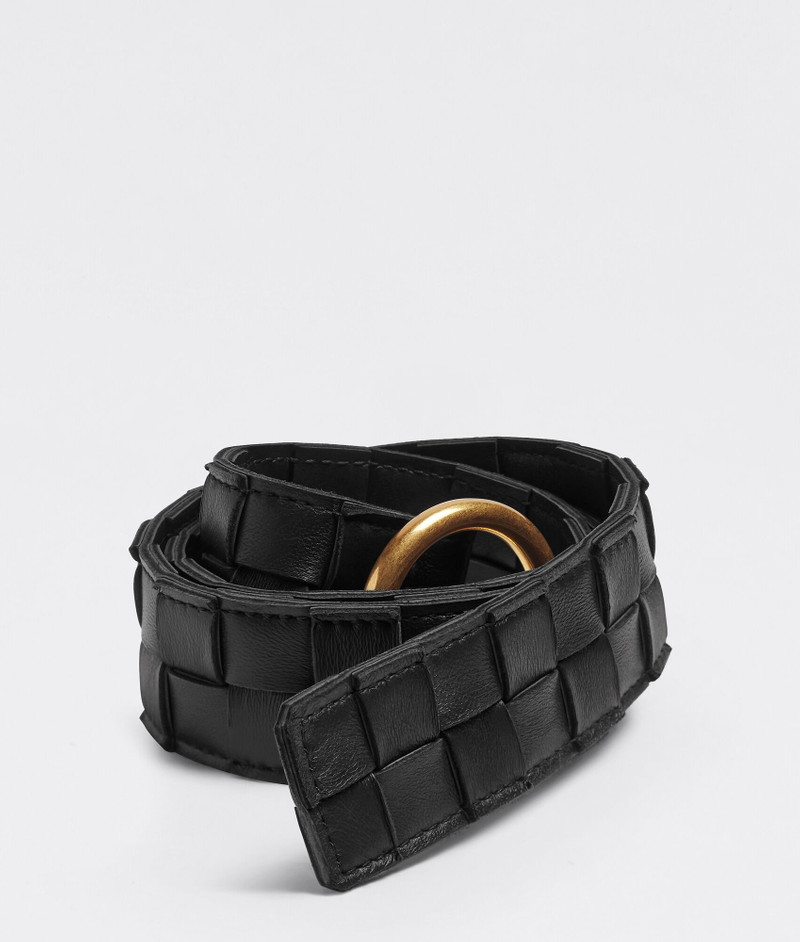 Bottega Veneta maxi intreccio outlook