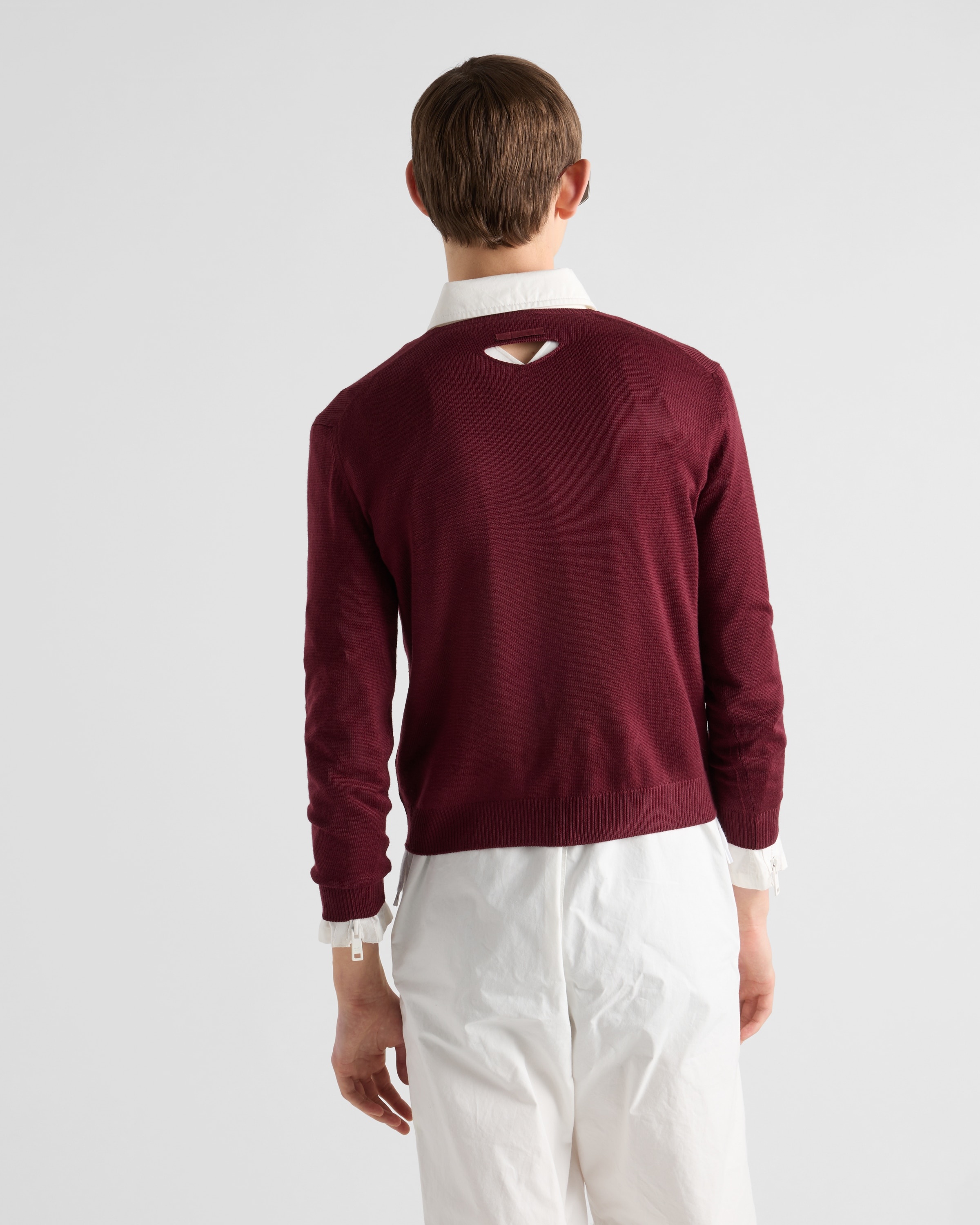V-neck wool sweater - 5