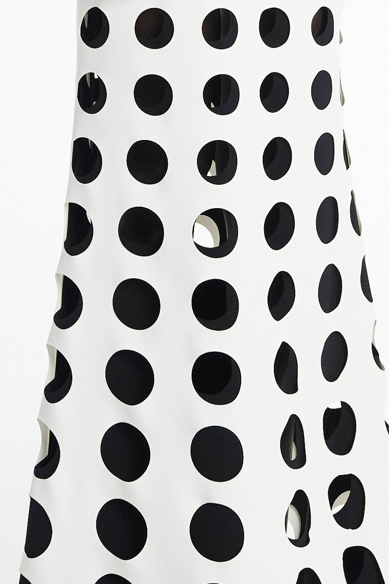 LAYERED HOLE SKIRT WHITE BLACK 6