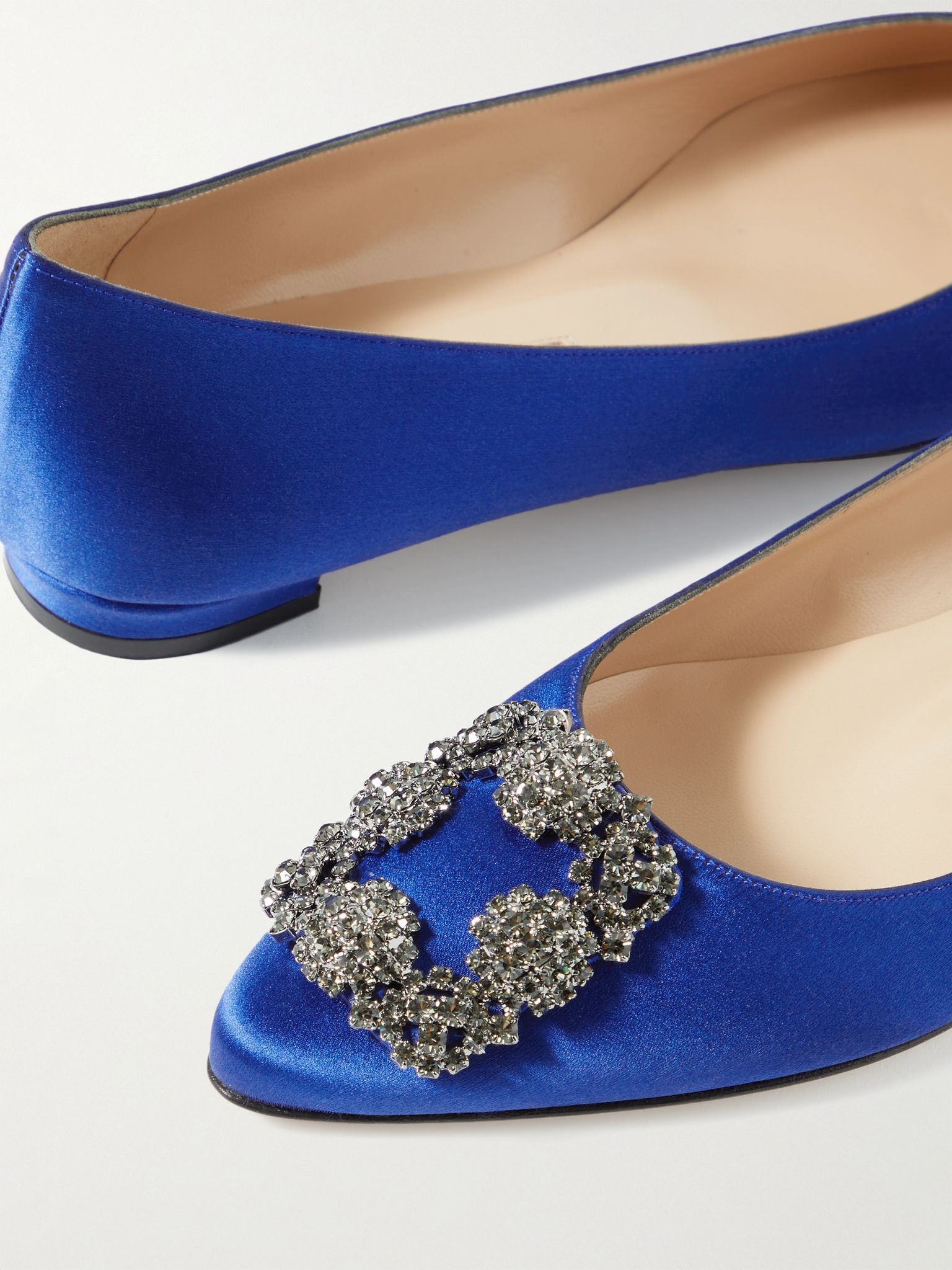Hangisi crystal-embellished satin point-toe flats Royal blue - 4