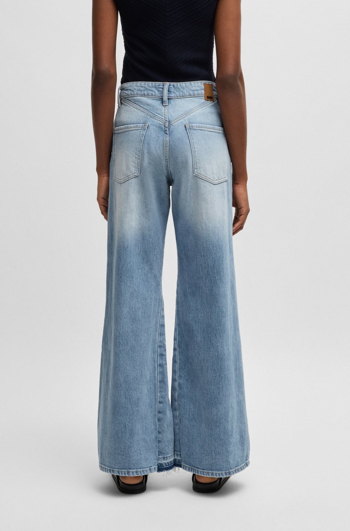 FLARED-LEG JEANS IN BLUE COMFORT-STRETCH DENIM - 4