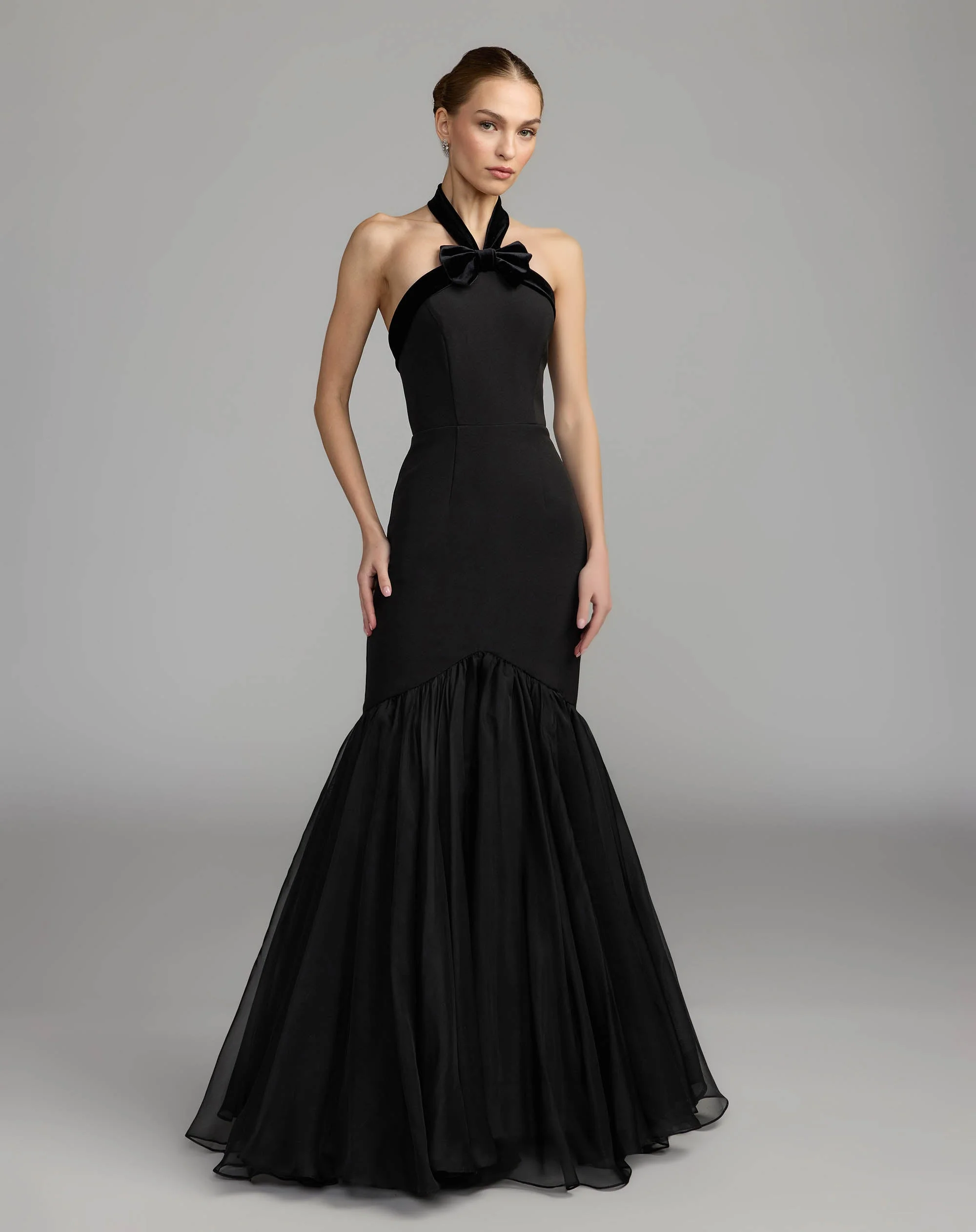 Black Sleeveless Halter Neck Mermaid Gown With Bow - 1