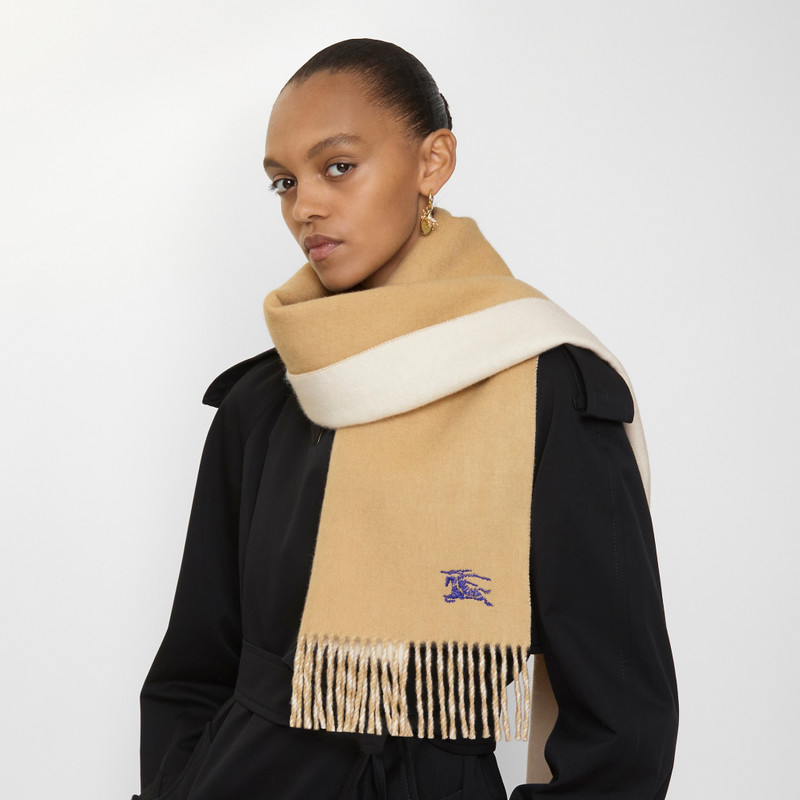 Burberry Reversible Cashmere Scarf outlook