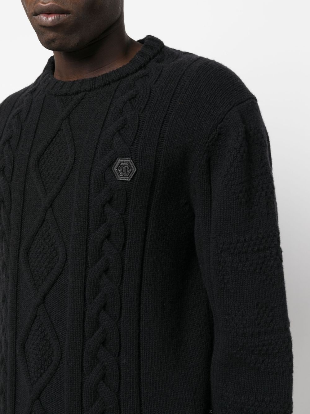 cable-knit distressed-finish jumper - 5